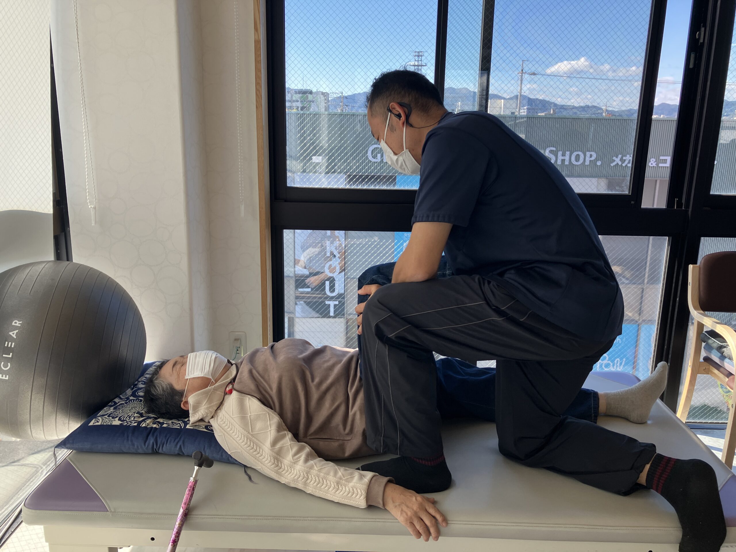 ベッドでの個別訓練　理学療法士　作業療法士